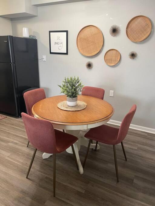 The Bernice - 2 Bedroom Apt In Quilt Town, Usa Hamilton Ngoại thất bức ảnh